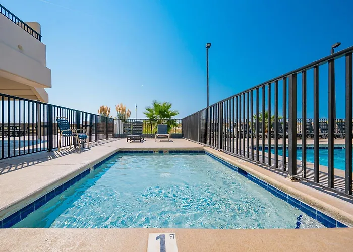 Apartment Island Winds West 871